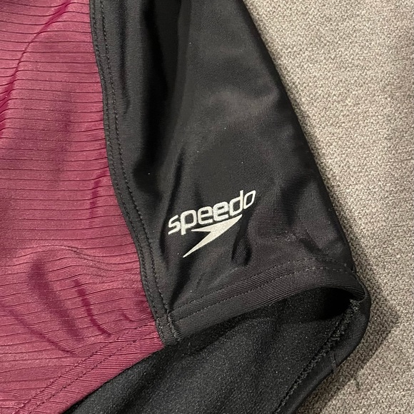 Women’s Speedo 1 Piece Suit Sz S - Picture 2 of 4